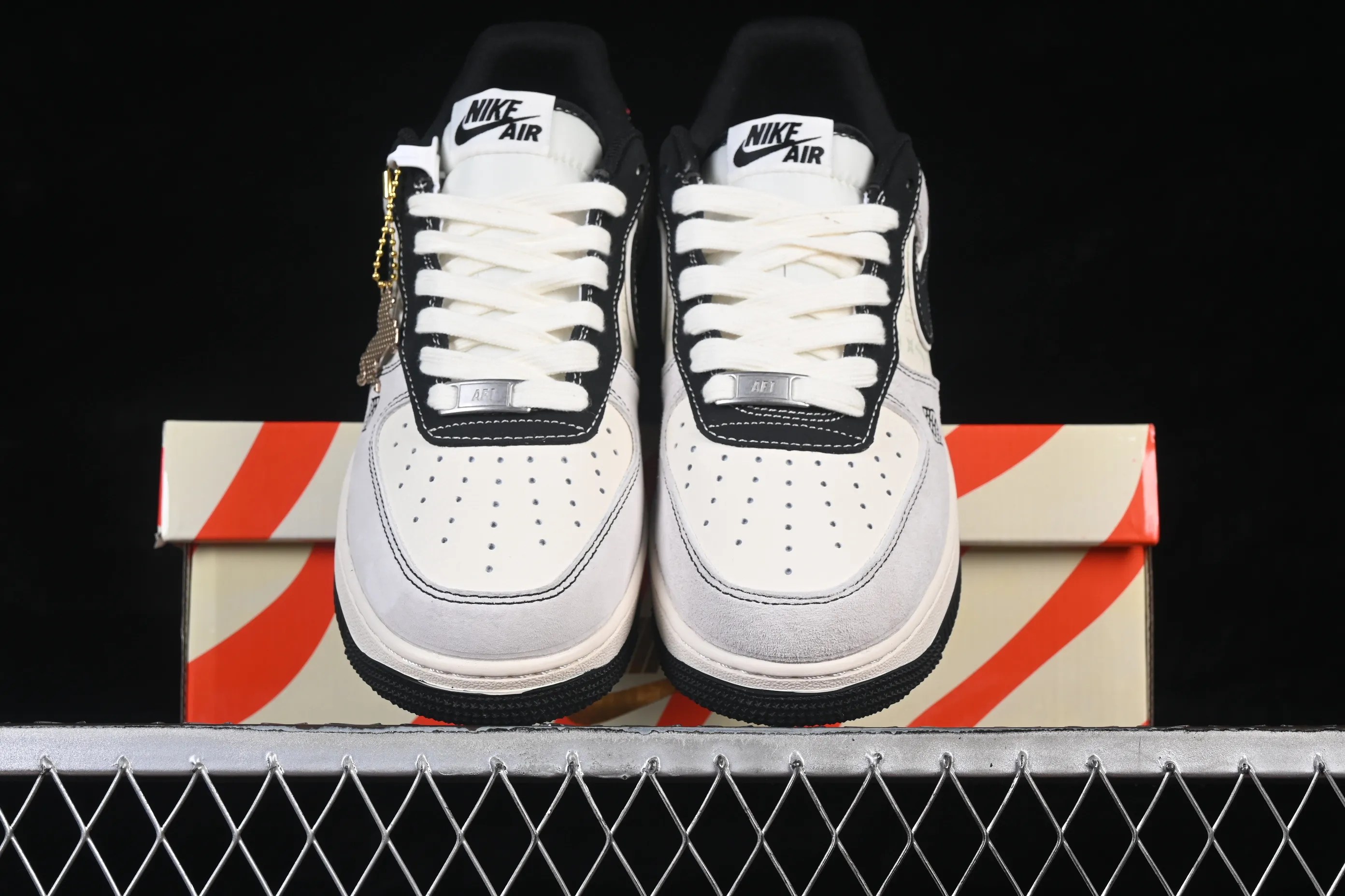 All categories Nk Air Force 1 Air Force series Nk Air Force 1 Low Air Force low-top Nike Air Force 1'07 Low Year of the Horse limited edition off-white Air Force 1 low-top casual sneakers HT5088-635